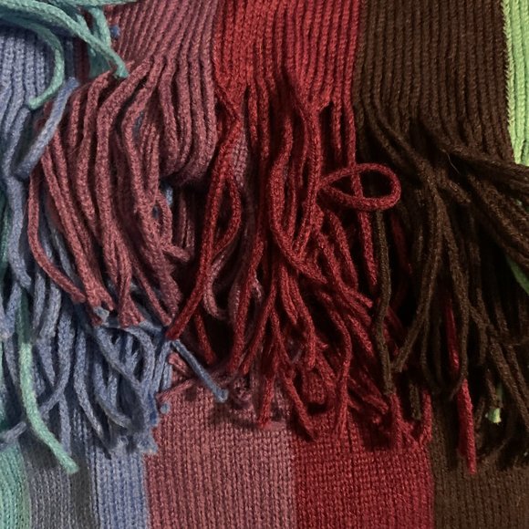 Women's MN Multi-Colored Striped Scarf w/ Fringe - 11" x 37" - Picture 4 of 4